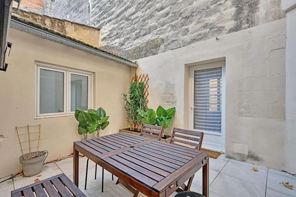 Au Coeur D'Avignon - 2 Mins Du Palais - Terrasse Isolee Apartment  Avignon